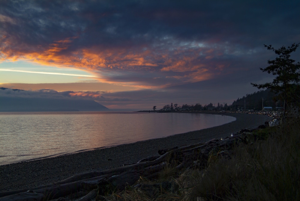 Gorgeous sunset from the beach, a must when considering what to do on Orcas Island this winter